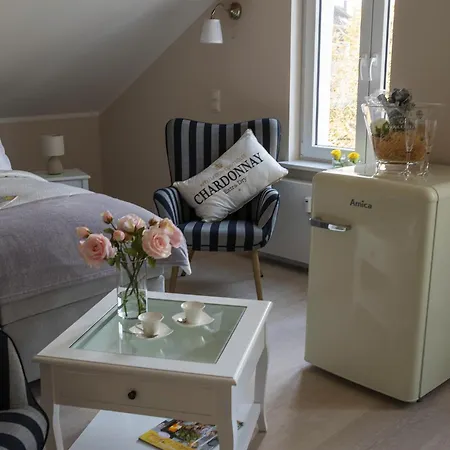 Nostalgie-nest Mit Boxspringbett *