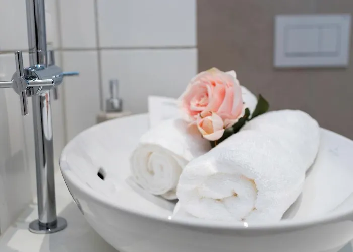 Nostalgie-nest Mit Boxspringbett 公寓 马延